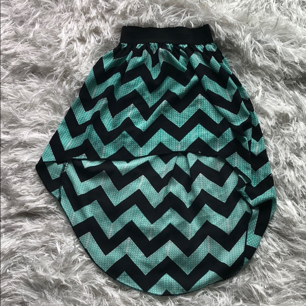 Pinky children’s high low chevron print skirt sz 8